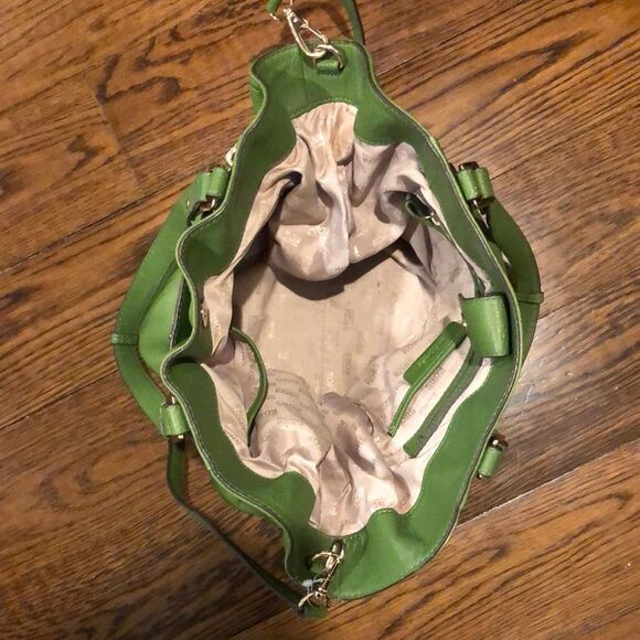 MICHAEL KORS Gansevoort Green Leather Crossbody Handbag Tote W Gold Accents - Picture 8 of 16
